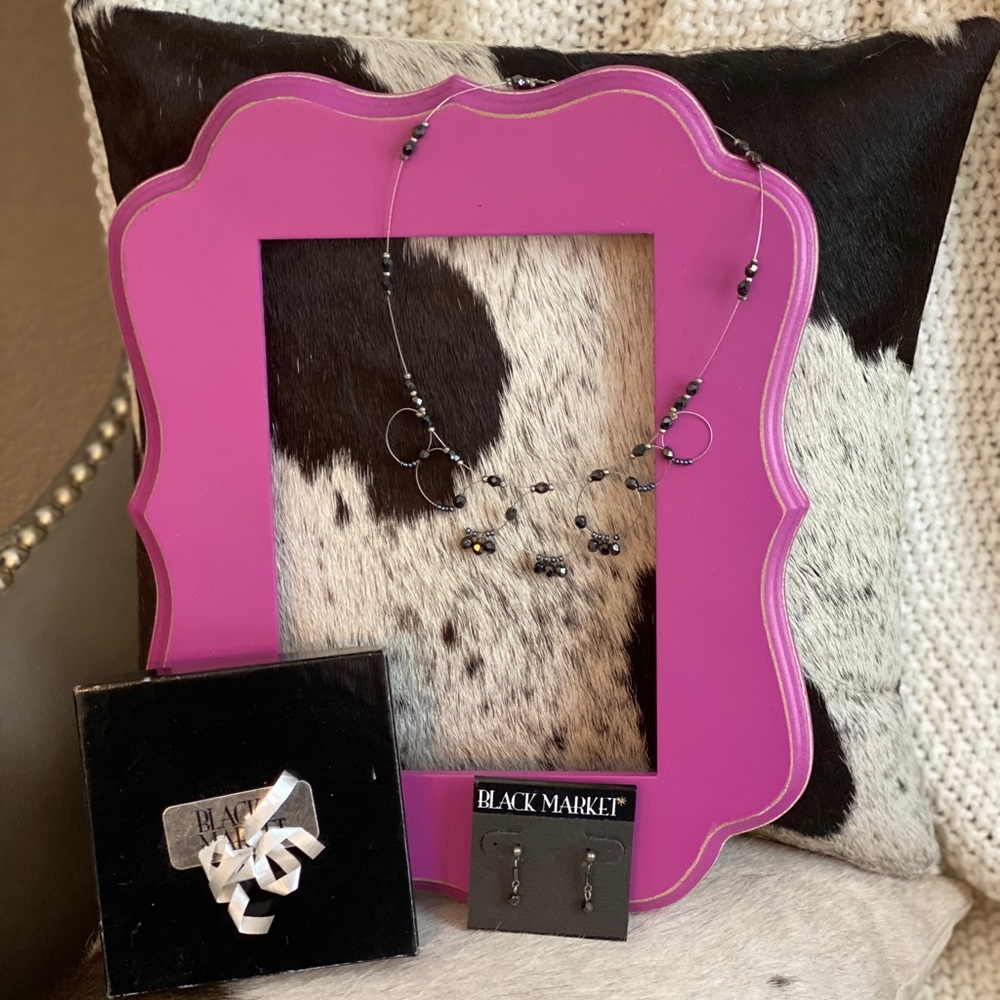 Black Market - Black choker necklace and earrings